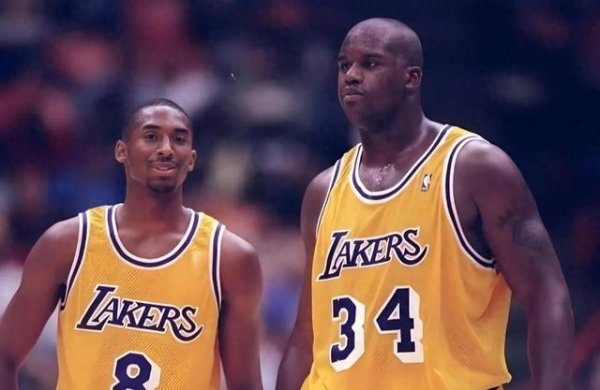 Sê -ri kinh điển mà chúng tôi đã đuổi theo trong những năm đó: Chung kết Hội nghị Tây NBA 2000.